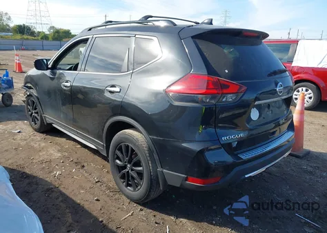 2017 Nissan Rogue Sv z USA, uszkodzony, nr VIN 5N1AT2MV4HC802957